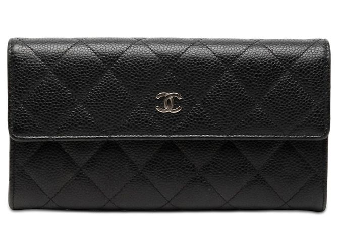 Cartera larga Chanel CC acolchada en caviar negro