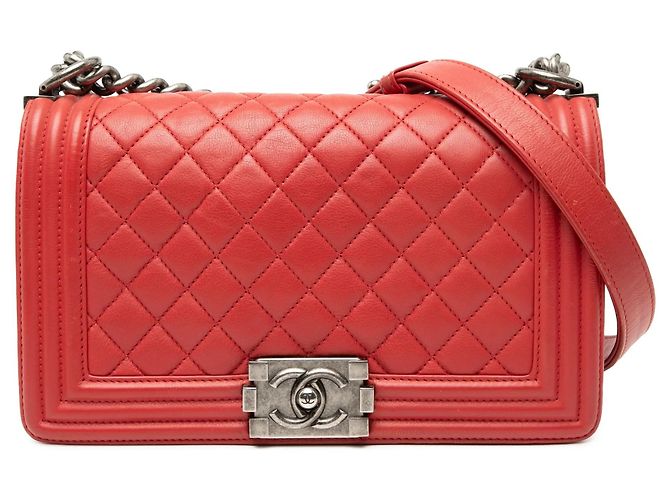 Le Boy Bolsa transversal Chanel Old Medium Boy Flap em pele de cordeiro acolchoada vermelha Vermelho