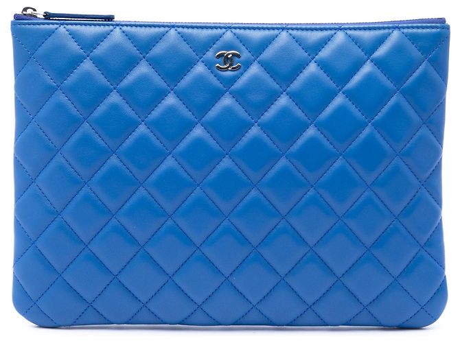 Blau Chanel Medium Quilted Lambskin O Case Clutch