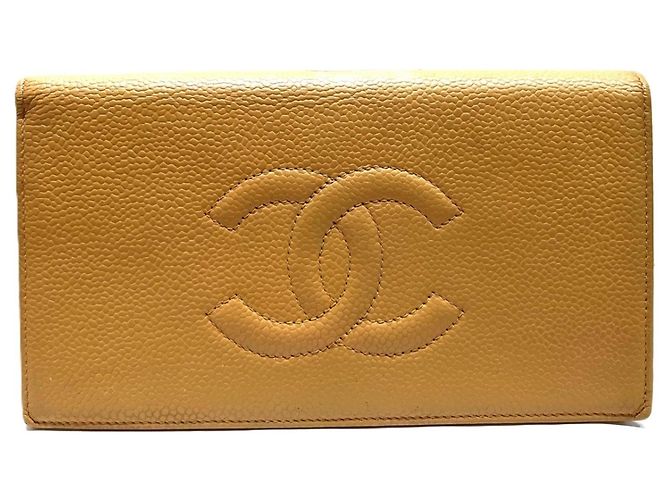 Carteira bi-fold em couro de vitelo granulado Chanel