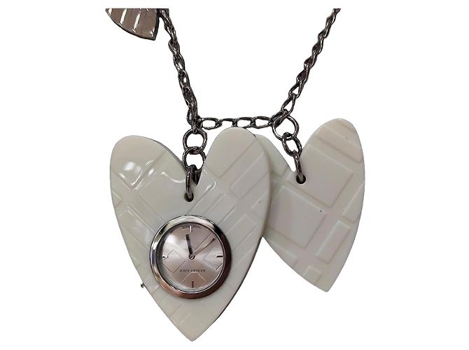 Collar Burberry de Cadena con Reloj de Corazón Plata
