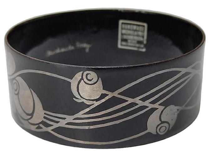 Pulseira rígida Michaela Frey em metal e esmalte preto floral