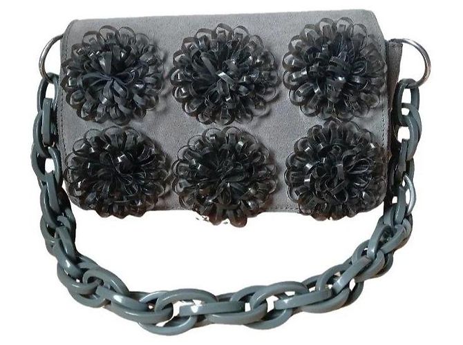 By Malene Birger Malene Birger Sac à épaule en daim gris à fleurs