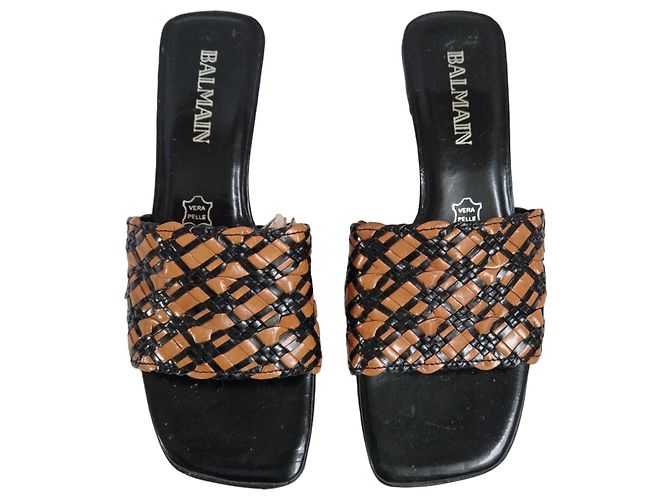 Balmain Mules de couro trançado Marrom Preto
