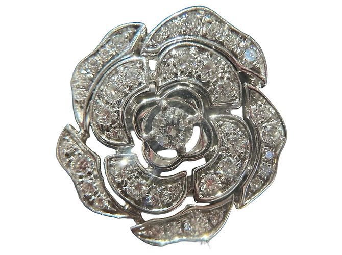 Chanel Camélia Ring 18K Weißgold Diamanten Silber Hardware