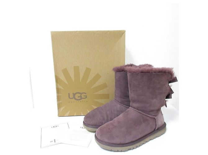 Autre Marque Bottes en peau de mouton UGG BAILEY BOW Violet