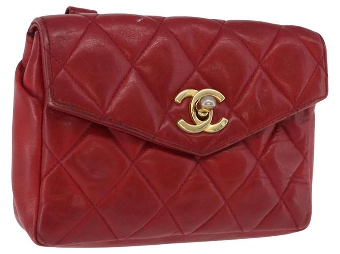 CHANEL Matelasse Gürteltasche aus Lammleder Rot Gold CC Auth BA14212