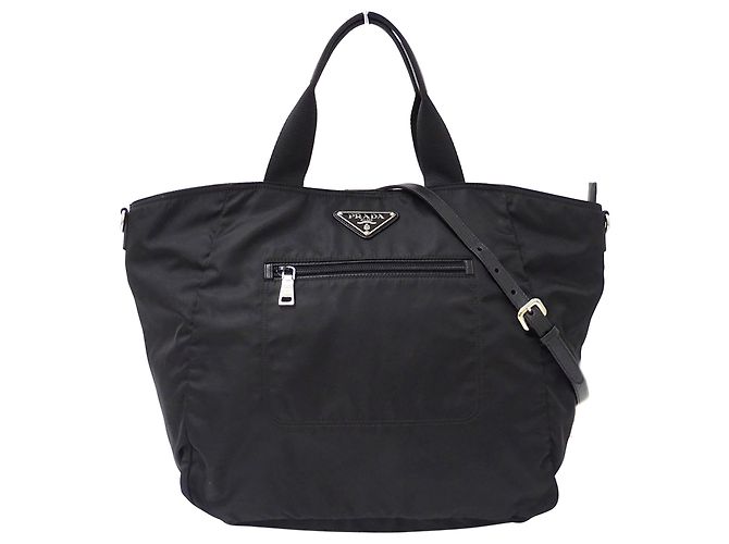 Tote Prada Handtasche aus schwarzem Nylon