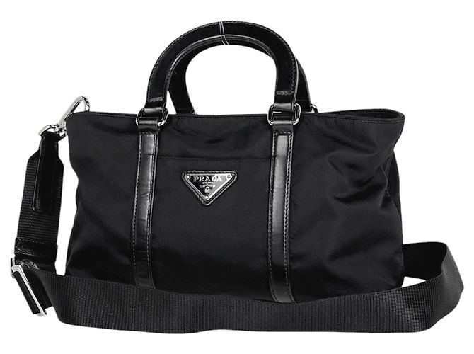 Borsa a mano Prada in nylon e pelle nera Nero