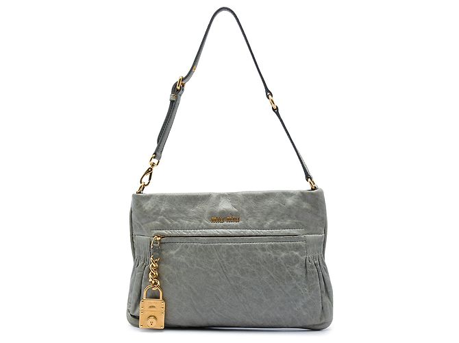 Bolsa de Ombro Miu Miu em Nappa Cinza com Pingente Marrom