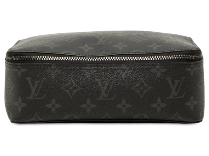Necessaire GM Louis Vuitton Monogram Eclipse Preto