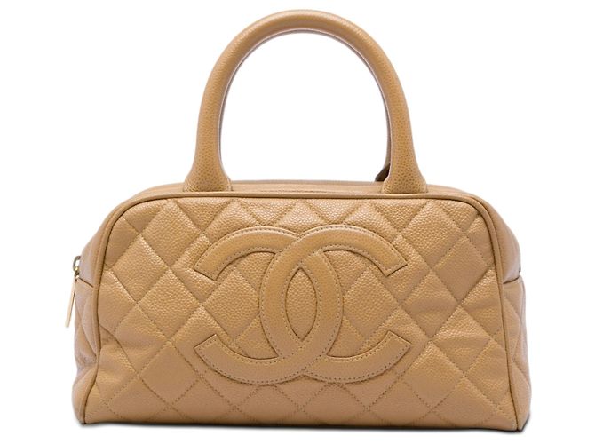 Bolsa Bowling Chanel CC Matelassé em Couro Caviar Marrom Castanho claro