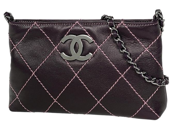 Chanel Accessoire-Tasche aus lila Leder