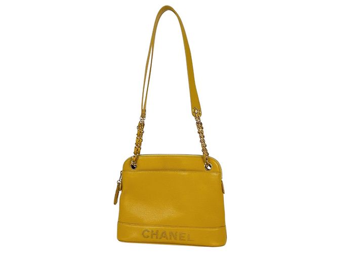 Borsa a tracolla Chanel in vitello martellato giallo