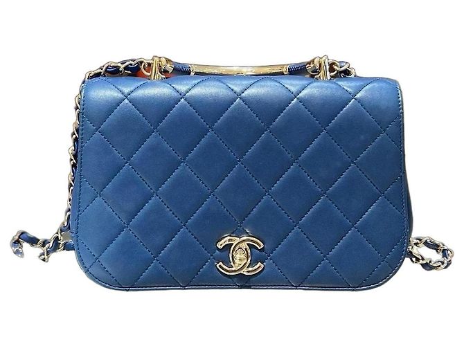 Borsa Chanel Classic Flap in pelle blu