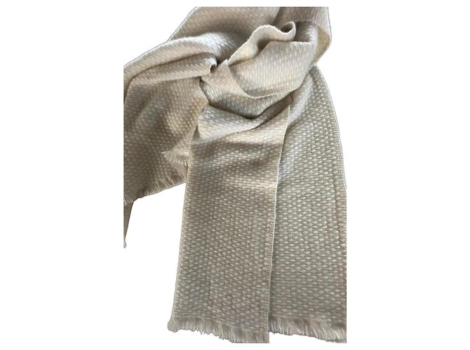Cachecol Cruciani de cashmere e seda cor creme