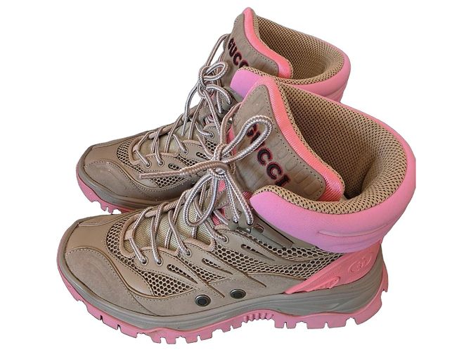 Gucci Botas de caminhada Bege e Rosa Cinza