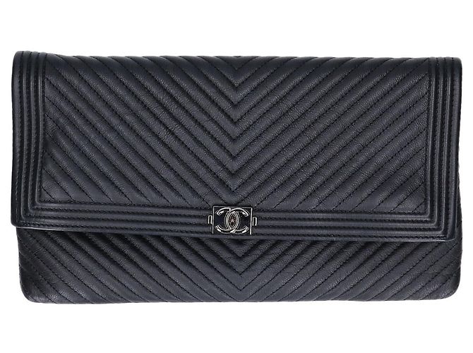Le Boy Bolsa de mão Chanel Boy em preto