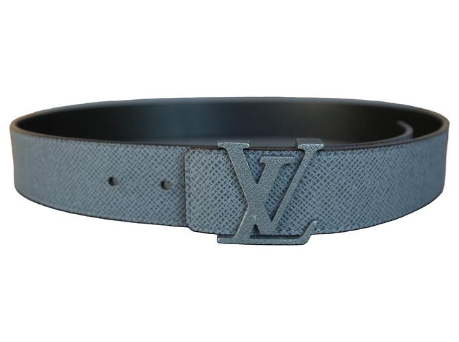 Louis Vuitton M6898 85/34 Taiga Glacier Santur Initial Gürtel Grau