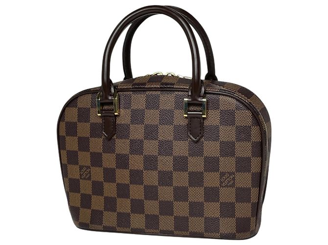 Bolso Louis Vuitton Salia Mini Castaño
