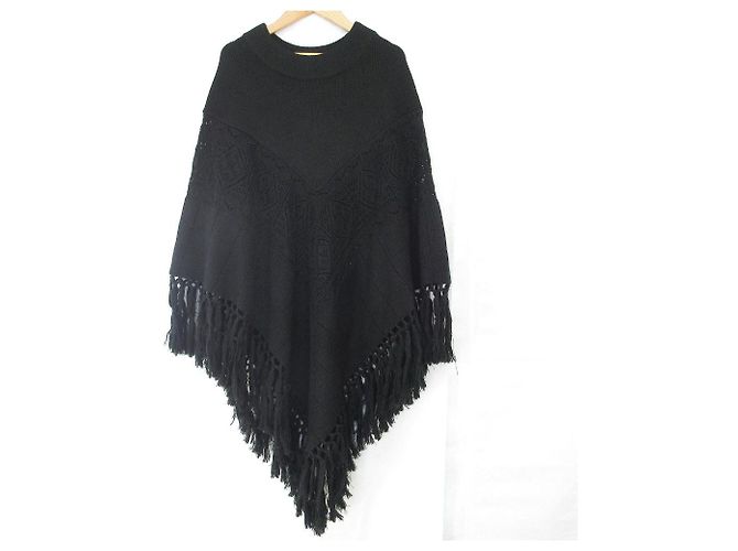 Autre Marque COLUMN Crochet-Strick-Poncho mit Fransen Schwarz