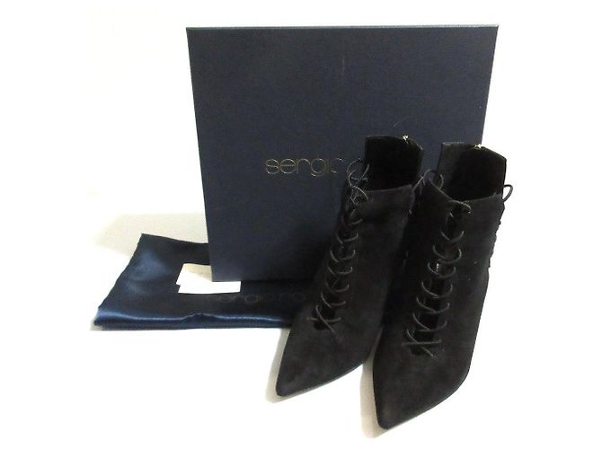 Autre Marque Sergio Rossi Suede Lace-up Short Boots Black