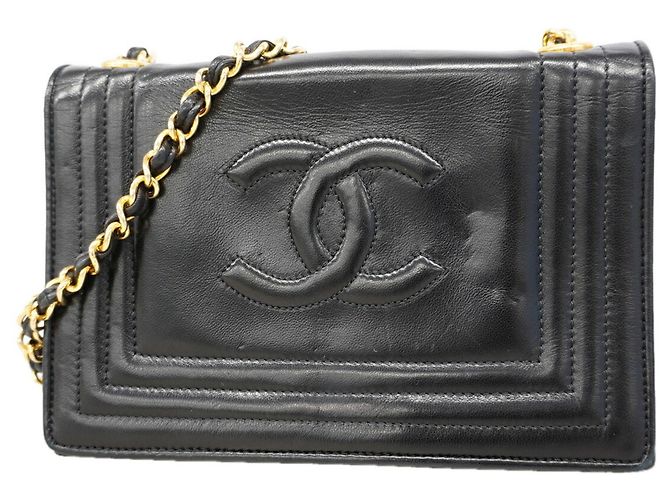 Borsa a tracolla Chanel in pelle d'agnello nera Nero