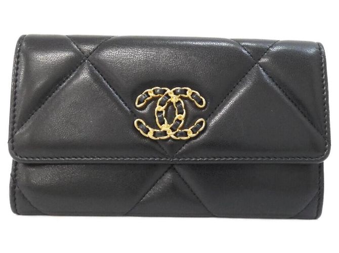 Chanel 19 Line Bi-fold Wallet Black
