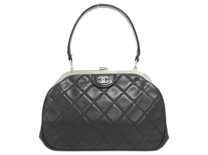 Chanel Handtasche aus schwarzem Lammleder