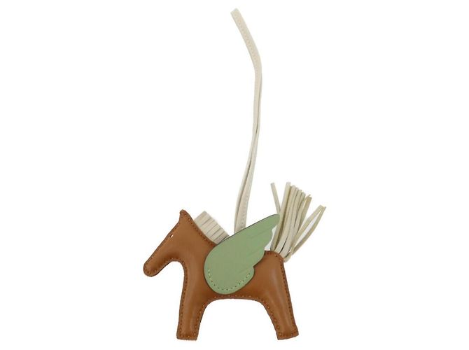 Hermès Hermes Rodeo Pegasus Accessory Bag Charm PM Dourado Verde claro