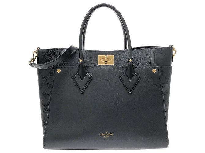 Bolsa Louis Vuitton On My Side GM Preto