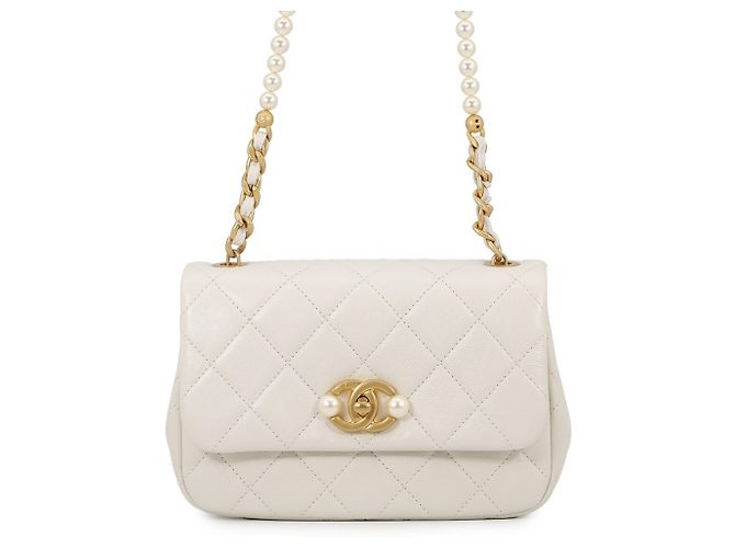 Bolsa de Ombro Chanel Matelassé com Corrente Branco