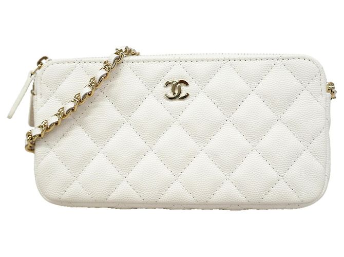 Bolsa de Ombro Chanel Matelassé Branco