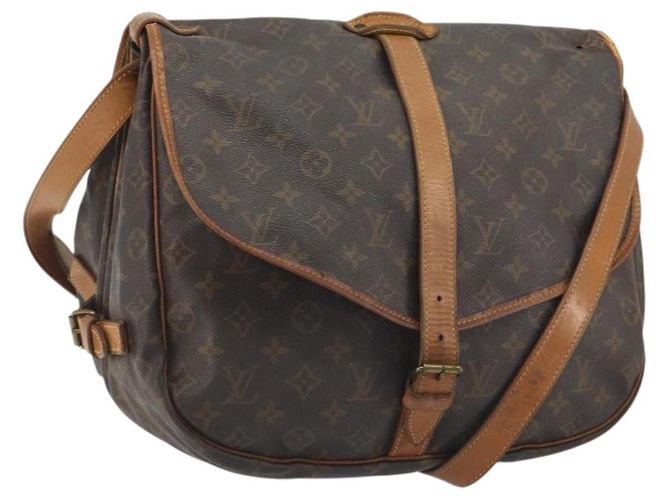 LOUIS VUITTON Monogram Saumur 35 Shoulder Bag M42254 LV Auth 189628 Monogramme