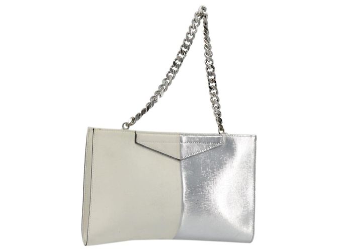 Bolsa de mão com corrente FENDI em couro Silver White Auth 194186 Prata Branco