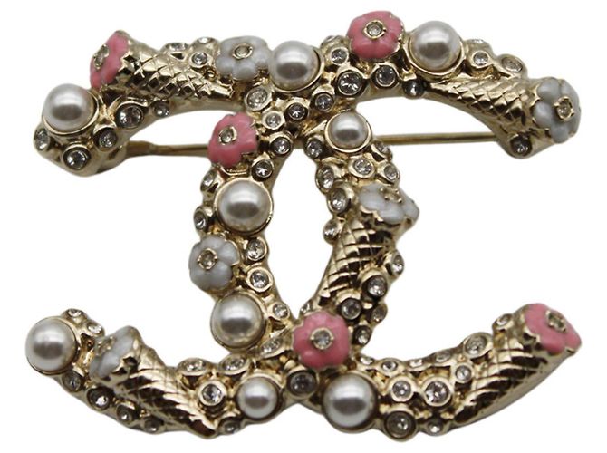 Timeless Chanel Brosche mit goldfarbenen und rosa Strasssteinen Pink Golden