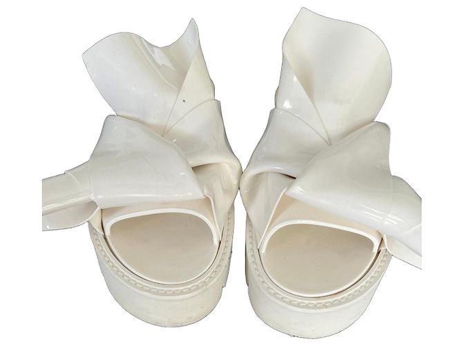 White rubber flat sandals N°21 Kartell