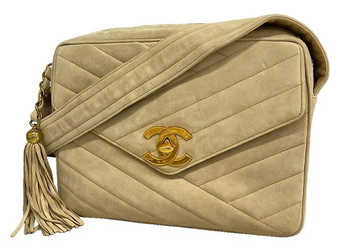 Borsa a tracolla Chanel in camoscio beige