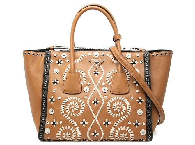 Saffiano Borsa Prada con placca logo Triangle in marrone e bianco 
