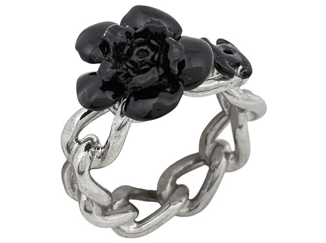 Anel banda Chanel Coco Mark com design de Camélia Preto Prata