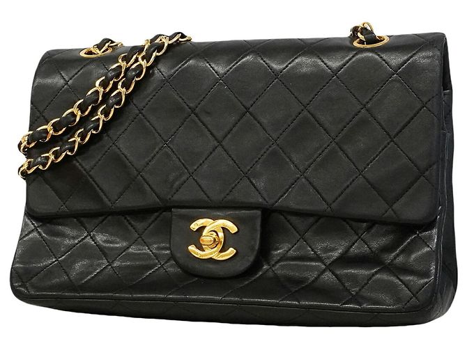 Bolsa de Ombro Chanel Matelassé Preto