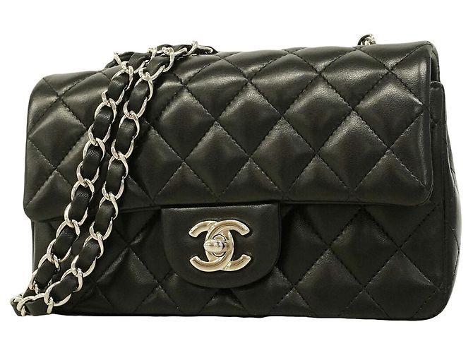 Timeless Bolsa de Ombro Chanel Mini Matelassé com Corrente Preto