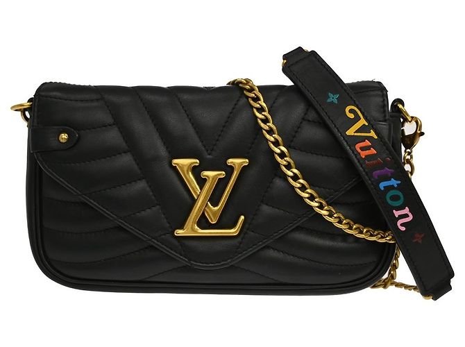 Louis Vuitton New Wave Chain Quilted Leather PM Preto