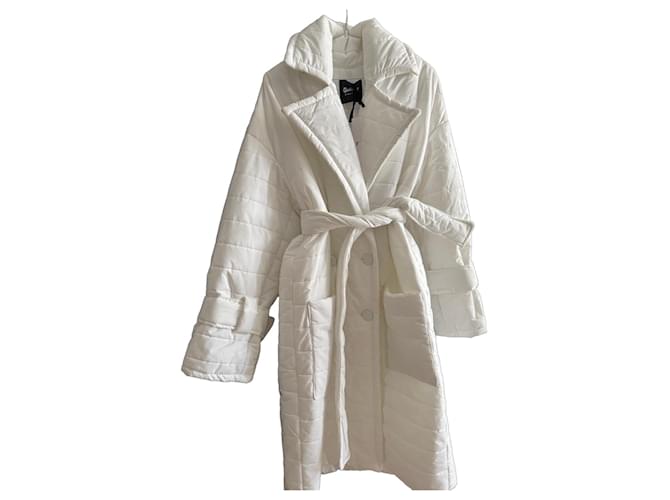 Autre Marque White quilted coat 
