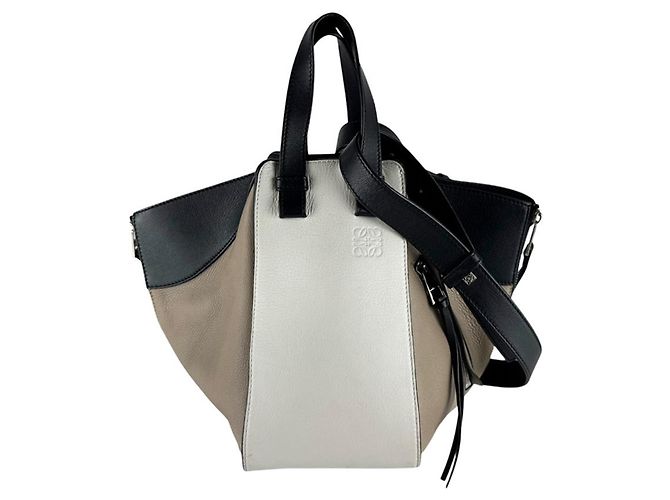 Bolsa de Ombro em Couro Loewe Hammock Preto Branco Bege