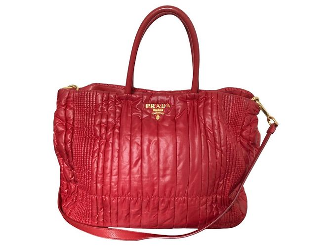 Prada Tessuto Impuntu Handtasche Rot