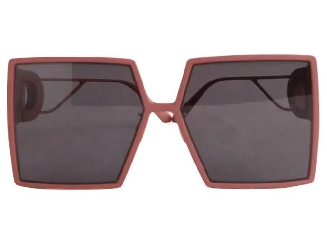 Dior 30Montaigne pink sunglasses