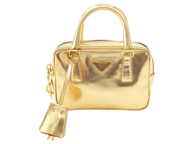 Prada Mini Metallic Vitello Handtasche mit oberem Griff, Gold Golden