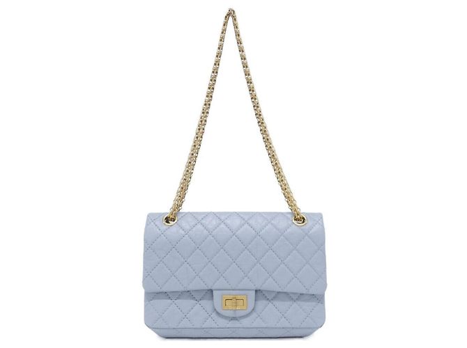Bolsa de ombro Chanel em couro de bezerro azul claro