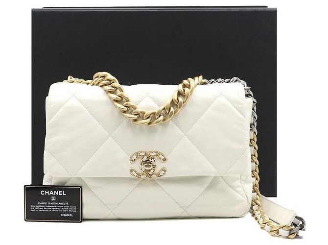 Chanel Bolsa de Ombro com Aba e Corrente Large Branco